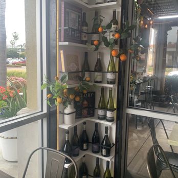 L'atelier de Paris - Excellent wine selection - French Near Me - Carlsbad, California