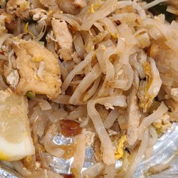 Thai Place Restaurant - Pad Thai Chicken
