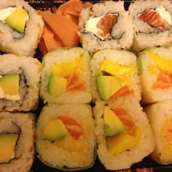 Furin Kazan - California saumon cheese, California saumon avocat! Et maki printemps saumon mangue, excellent ! Très bonne qualité prix!
