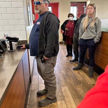 Wendy's - Long line - Burgers Near Me - Winston-Salem, North Carolina