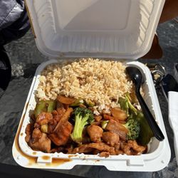 New China Cafe - Lunch Szechuan chicken