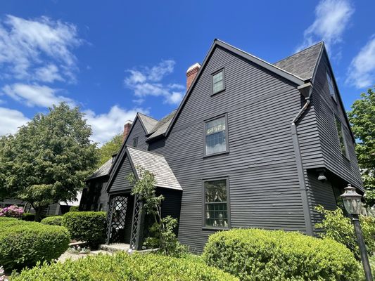 The House of the Seven Gables by null