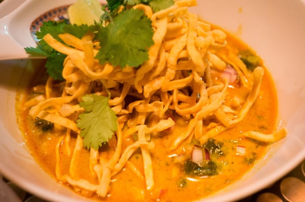 Pig and Khao - LES by null