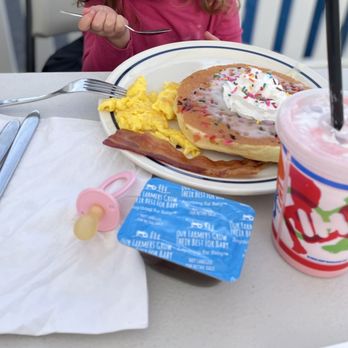 IHOP - Jr. Cupcake Pancake Combo - Breakfast & Brunch Near Me - Los Angeles, California