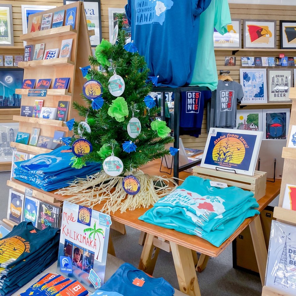 Bozz Prints - Christmas display - Graphic Design Near Me - West Des Moines, Iowa Bozz Prints - Christmas display - Graphic Design Near Me - West Des Moines, Iowa