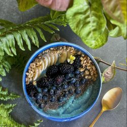 Vibe Cafe - Blue Majik smoothie bowl