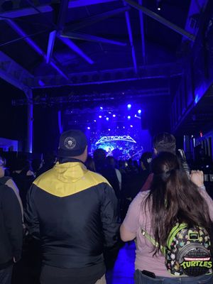 Warehouse Live by null