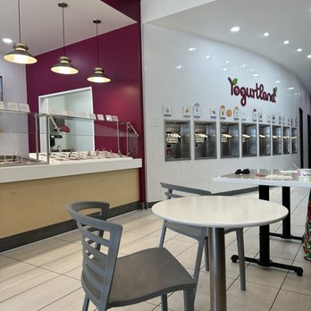Yogurtland - Wall of soft serves - Ice Cream & Frozen Yogurt Near Me - Plano, Texas