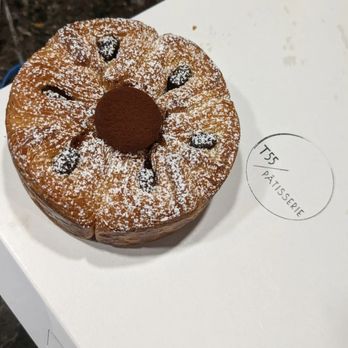 T55 Patisserie - The flower - Desserts Near Me - Bothell, Washington