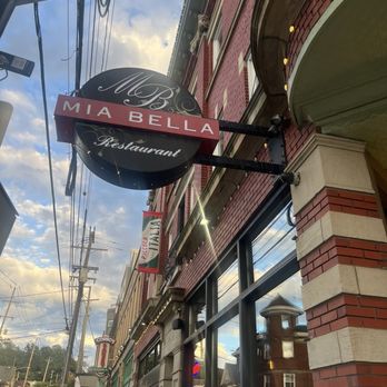 Mia Bella Restaurant - Mediterranean Near Me - Cleveland, Ohio Mia Bella Restaurant - Mediterranean Near Me - Cleveland, Ohio