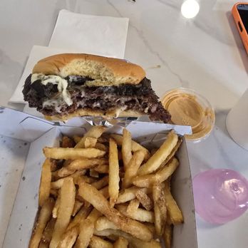 Heavy Hitter - Burgers Near Me - Prescott, Arizona Heavy Hitter - Burgers Near Me - Prescott, Arizona