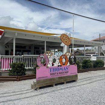 THOMAS DONUT & SNACK SHOP - Updated September 2024 - 587 Photos & 890