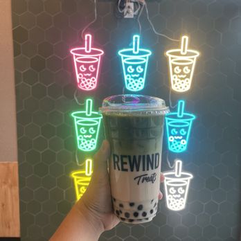 Rewind Treats - Iced Matcha Latte with Oatmilk - Ice Cream & Frozen Yogurt Near Me - Scottsdale, Arizona Rewind Treats - Iced Matcha Latte with Oatmilk - Ice Cream & Frozen Yogurt Near Me - Scottsdale, Arizona