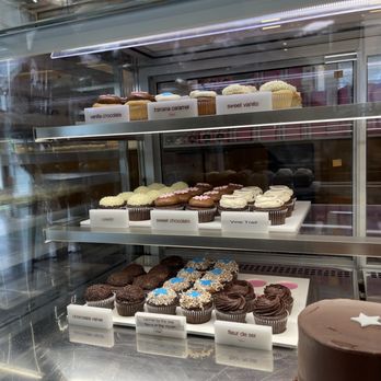 Kara's Cupcakes - Amazing cupcakes sold at Kara's Cupcakes at the Oxbow Public Market in Napa. - Bakeries Near Me - Napa, California Kara's Cupcakes - Amazing cupcakes sold at Kara's Cupcakes at the Oxbow Public Market in Napa. - Bakeries Near Me - Napa, California