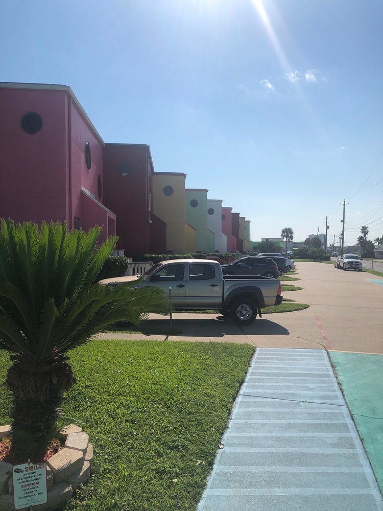 FOUR SEASONS ON THE GULF 12 Reviews 4000 Seawall Blvd, Galveston, Texas Vacation Rentals