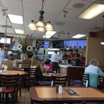 McDonald's - Small and quaint - Fast Food Near Me - New Florence, Missouri