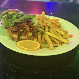 Salmon BLT & fries Salmon BLT & fries