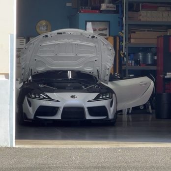 Alfredo's Auto Glass - Auto Glass Services Near Me - Corona, California Alfredo's Auto Glass - Auto Glass Services Near Me - Corona, California