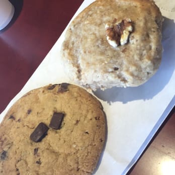 Ridley's Bakery Cafe - Chocolate chunk cookie and banana nut muffin - Bakeries Near Me - Troy, Michigan Ridley's Bakery Cafe - Chocolate chunk cookie and banana nut muffin - Bakeries Near Me - Troy, Michigan
