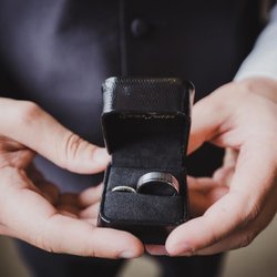 Geneve Jewelers - Wedding bands
