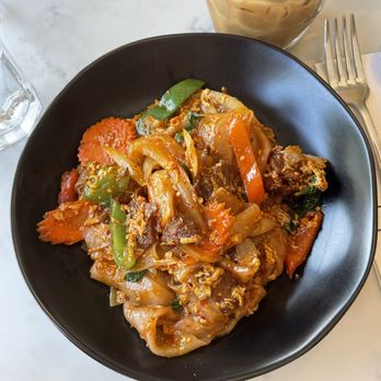 Kin'd - Drunken Noodle with Vegetarian Duck - Thai Near Me - Fresh Meadows, New York Kin'd - Drunken Noodle with Vegetarian Duck - Thai Near Me - Fresh Meadows, New York