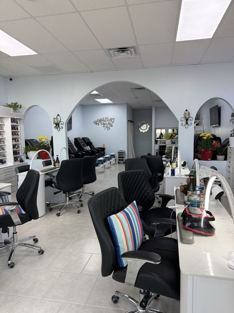 Sofia Nails & Spa Image