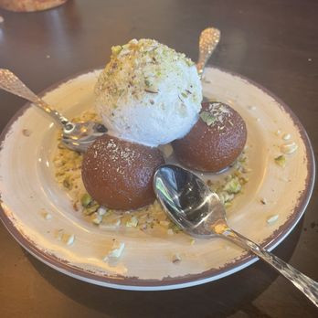 Rangeen - Galab jamun with ice cream - Indian Near Me - Marietta, Georgia