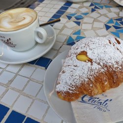 Pasticceria Clivati - Classic Milanese breakfast, cappuccio e brioche. Delicious, butt these days I prefer a French croissant.