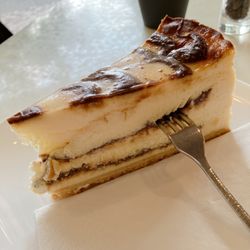 Dreikäsehoch - 7チーズケーキ　ヌガー