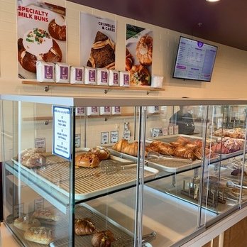 Smoking Tiger Coffee Lab - Pastry case at around 1pm on a weekday - Coffee & Tea Near Me - Brea, California Smoking Tiger Coffee Lab - Pastry case at around 1pm on a weekday - Coffee & Tea Near Me - Brea, California