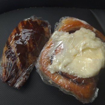 Luckee Dutch Bakery - Cinnamon Bun and Chocolate Crossaint - Bakeries Near Me - Newberg, Oregon