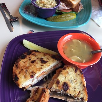 Montana Cafe - American Near Me - Cook, Minnesota