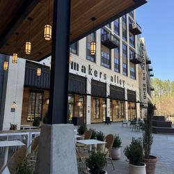 Dose Yoga and Smoothie Bar