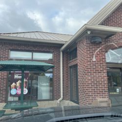 Dunkin' - The Dunkin Donuts/Baskin & Robins at Mugg & Bopps