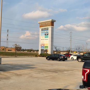 Willie's Grill & Icehouse - From Grand Parkway feeder - American Near Me - Spring, Texas