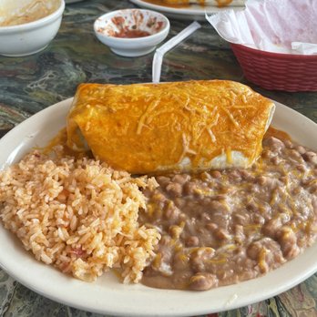 Bandito's Restaurant - Chicken Burrito - Mexican Near Me - Ann Arbor, Michigan