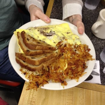 Bert's Breakfast & Lunch - Sandwiches Near Me - Uxbridge, Massachusetts