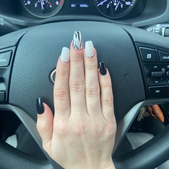 Le's Nail and Spa - .WILL NOT BE RETURNING TO THIS SALON - Nail Salons Near Me - Des Plaines, Illinois Le's Nail and Spa - .WILL NOT BE RETURNING TO THIS SALON - Nail Salons Near Me - Des Plaines, Illinois