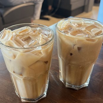 Gearhouse Coffee Shop - Yummy Iced caramel macchiato - Coffee & Tea Near Me - Seattle, Washington Gearhouse Coffee Shop - Yummy Iced caramel macchiato - Coffee & Tea Near Me - Seattle, Washington