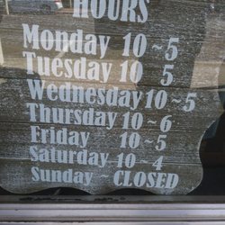 Beedashing Consignment Boutique