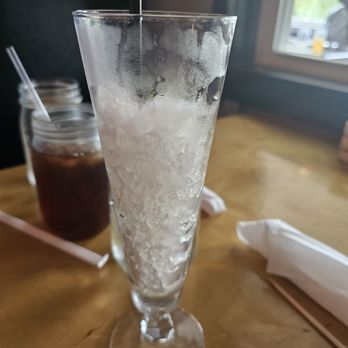 Backwoods Crossing - Want ice, zero cocktail lol - Southern Near Me - Tallahassee, Florida