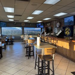 Moe's Original Bar B Que - Inside