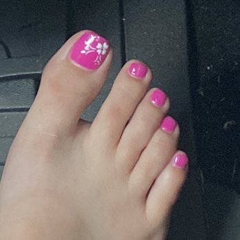 Waipio Nails - Pedi done by Mai - Nail Salons Near Me - Waipahu, Hawaii