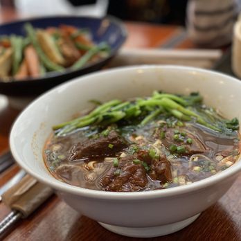 Zen Zoo - Soupe de bœuf aux nouilles - Taiwanese Near Me - Paris, 75 Zen Zoo - Soupe de bœuf aux nouilles - Taiwanese Near Me - Paris, 75