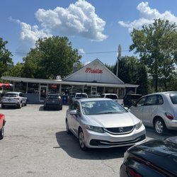Frostee Freeze - Front of Building