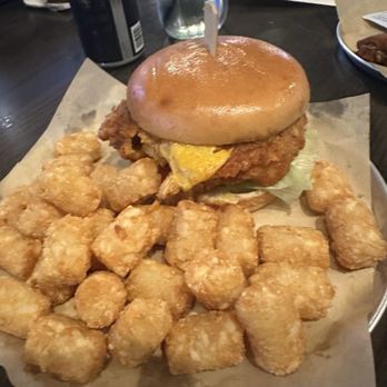 WOB Bar & Kitchen Annapolis - Buffalo chicken sando w/tots - Bars Near Me - Annapolis, Maryland