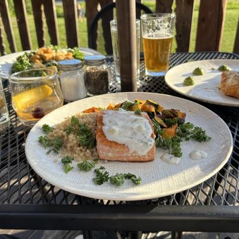Resurrection Roadhouse - Salmon - American Near Me - Seward, Alaska
