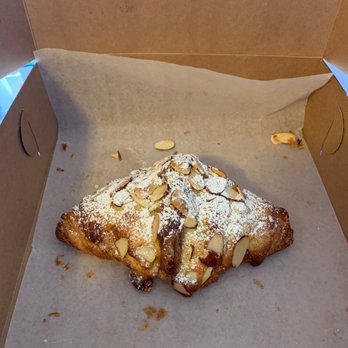 Bageloo - Almond croissant - Bagels Near Me - Diamond Bar, California