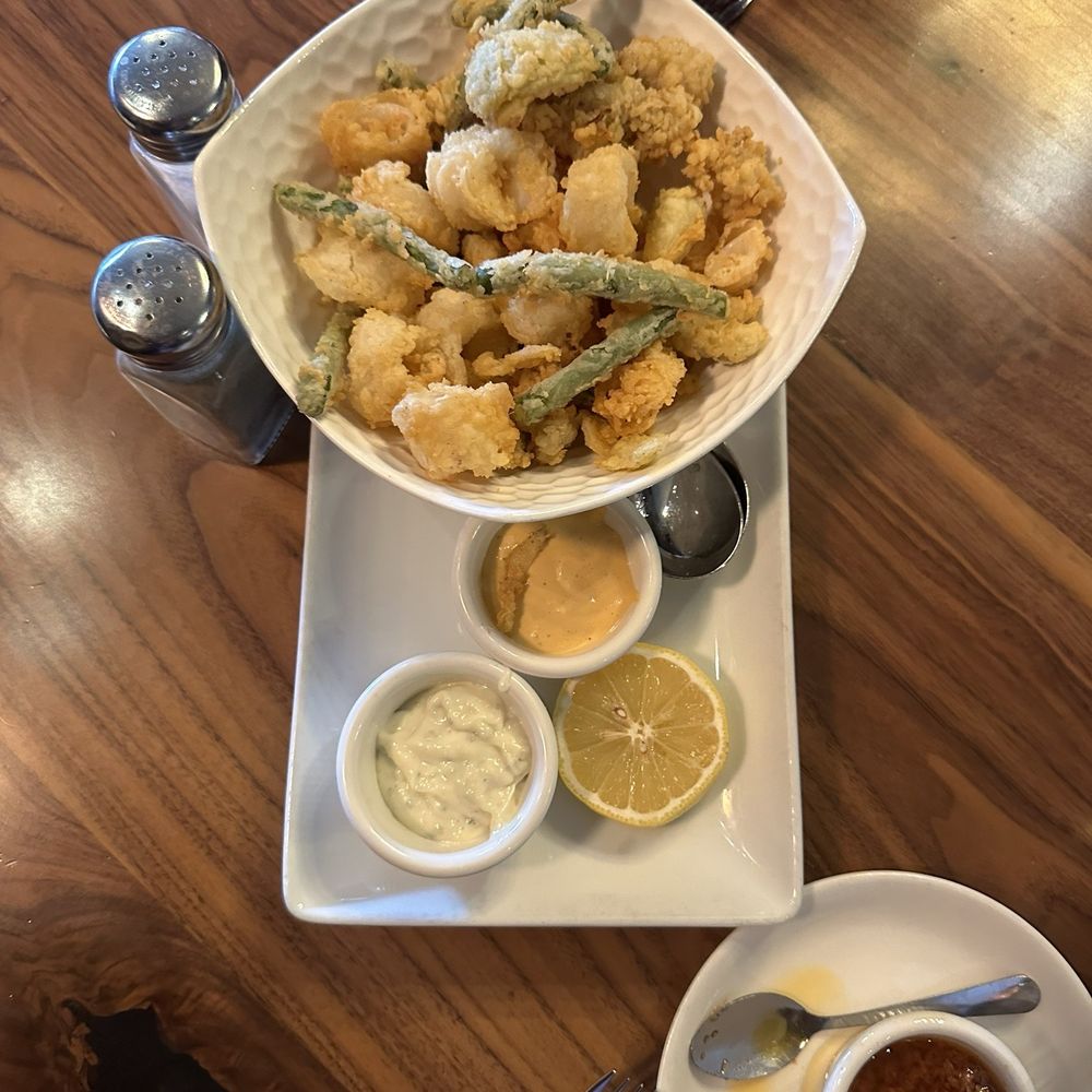 Trapeze Restaurant - Fried Calamari - Italian Near Me - Burlingame, California Trapeze Restaurant - Fried Calamari - Italian Near Me - Burlingame, California