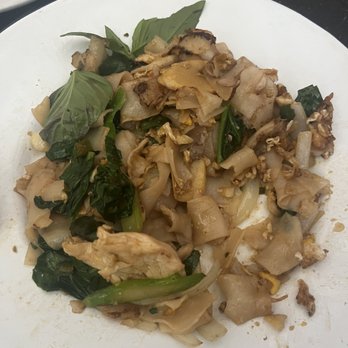 Glai Baan - Pad kee mao - Thai Near Me - Phoenix, Arizona